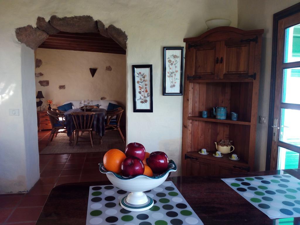 Villa El Perinque Femés Exterior foto
